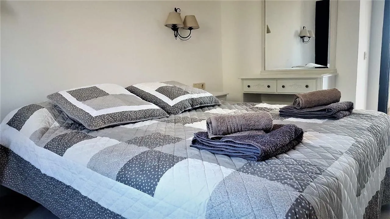 칼레타데푸스테 Montecastillo K4 아파트